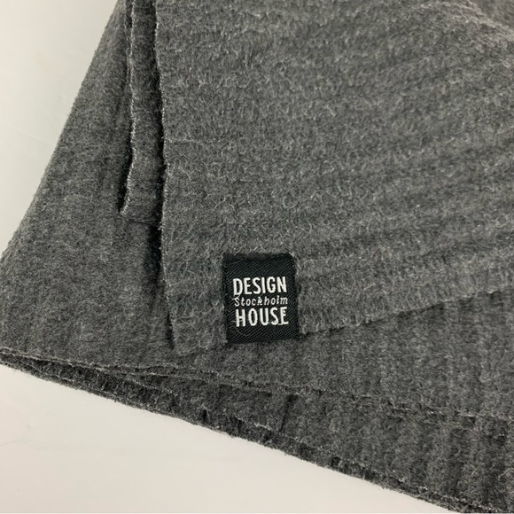 Design House Stockholm Pleece Scarf Grey Ribbed Long - Picture 4 of 6